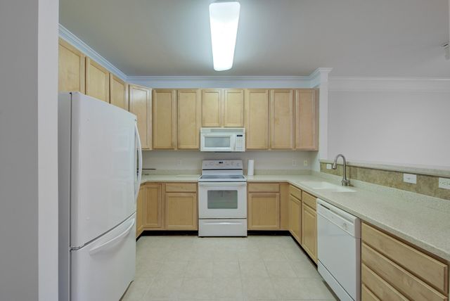 1025 Riverland Woods Place 115, Charleston, SC 29412