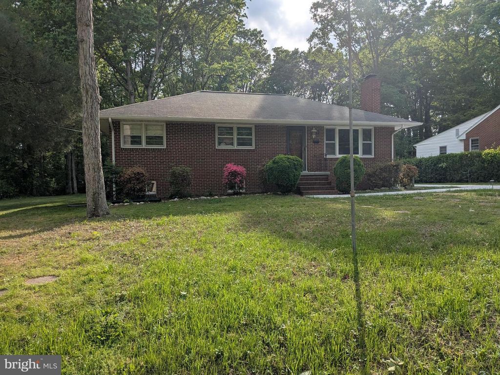 11 PATRICK HENRY ST, Fredericksburg, VA 22405