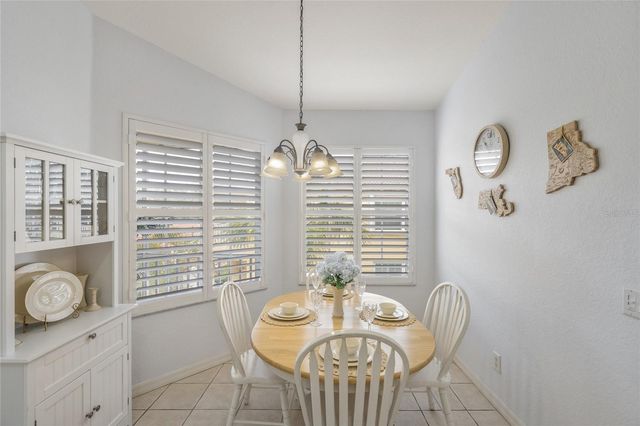 203 CASA DEL LAGO WAY 203, Venice, FL 34292