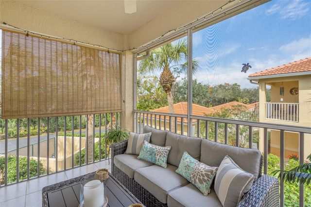 203 CASA DEL LAGO WAY 203, Venice, FL 34292