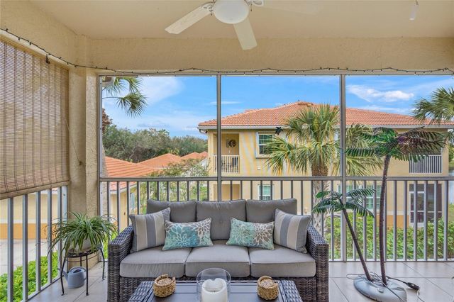 203 CASA DEL LAGO WAY 203, Venice, FL 34292