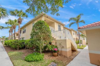 203 CASA DEL LAGO WAY 203, Venice, FL 34292