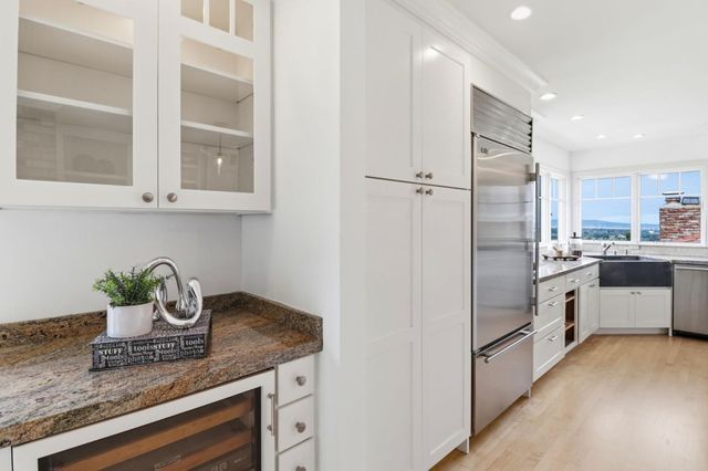 2945 Monte Cresta Drive, Belmont, CA 94002