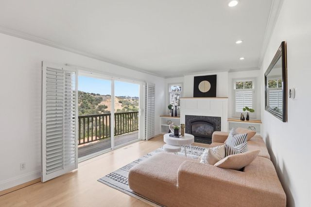 2945 Monte Cresta Drive, Belmont, CA 94002