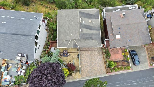 2945 Monte Cresta Drive, Belmont, CA 94002