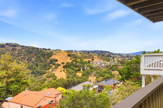 2945 Monte Cresta Drive, Belmont, CA 94002