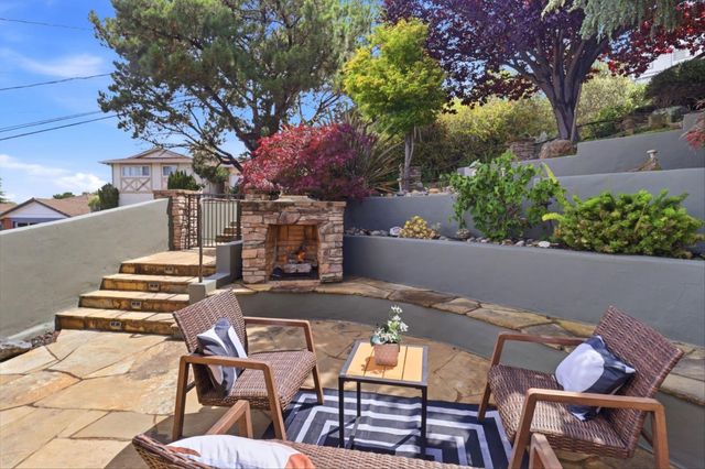 2945 Monte Cresta Drive, Belmont, CA 94002