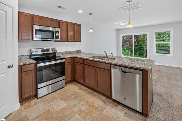 648 Millsgate Circle, Boiling Springs, SC 29316