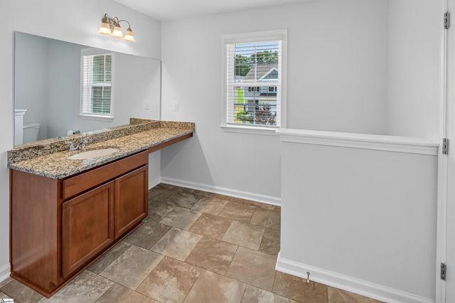 648 Millsgate Circle, Boiling Springs, SC 29316
