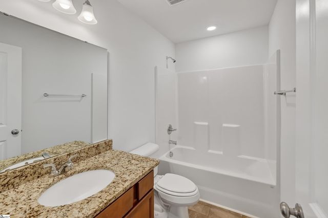 648 Millsgate Circle, Boiling Springs, SC 29316