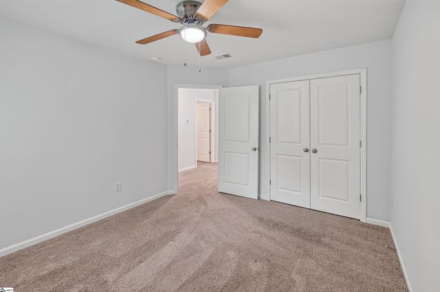 648 Millsgate Circle, Boiling Springs, SC 29316