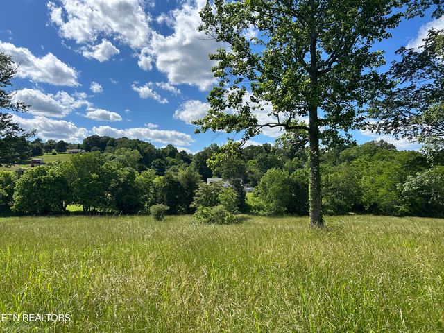 1236 Blockhouse Rd, Maryville, TN 37803