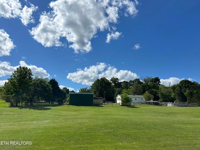 1236 Blockhouse Rd, Maryville, TN 37803