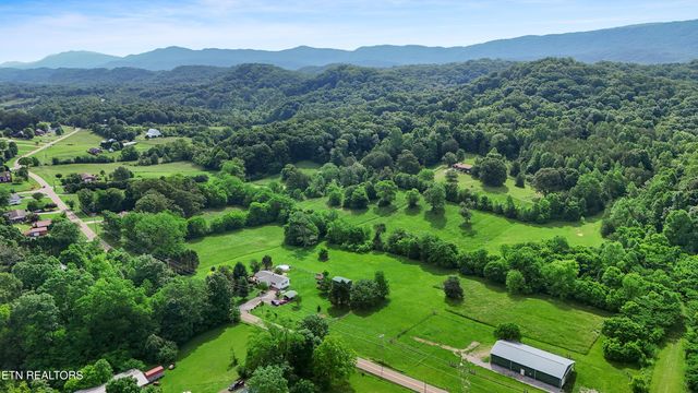 1236 Blockhouse Rd, Maryville, TN 37803