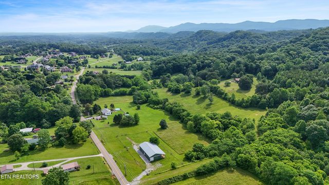 1236 Blockhouse Rd, Maryville, TN 37803