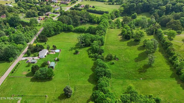 1236 Blockhouse Rd, Maryville, TN 37803