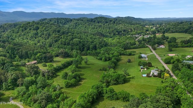1236 Blockhouse Rd, Maryville, TN 37803