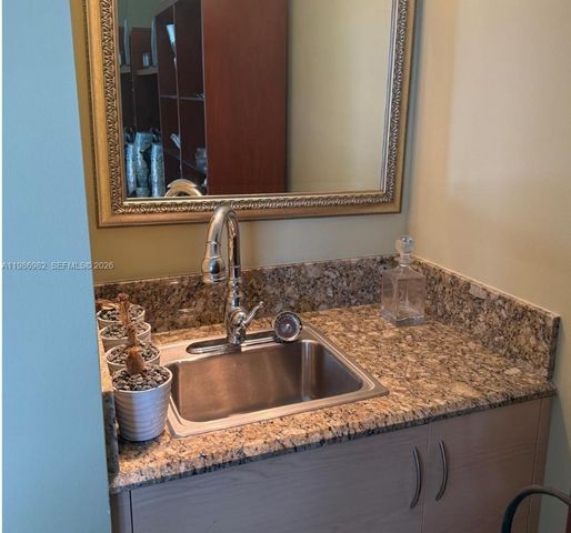 2625 NE 14th Ave 406, Wilton Manors, FL 33334