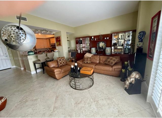 2625 NE 14th Ave 406, Wilton Manors, FL 33334