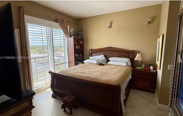 2625 NE 14th Ave 406, Wilton Manors, FL 33334