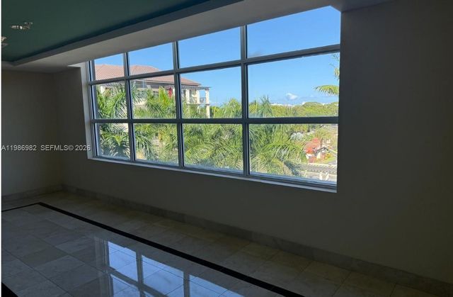 2625 NE 14th Ave 406, Wilton Manors, FL 33334