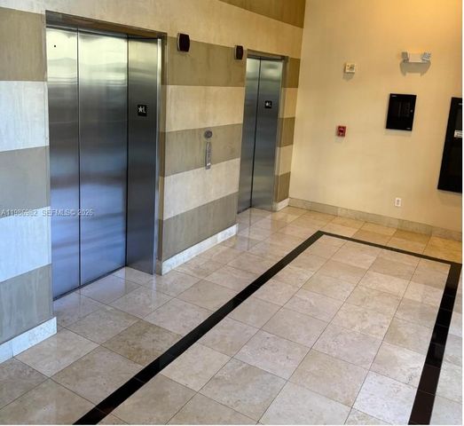 2625 NE 14th Ave 406, Wilton Manors, FL 33334