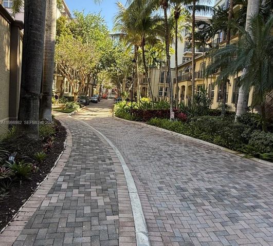 2625 NE 14th Ave 406, Wilton Manors, FL 33334