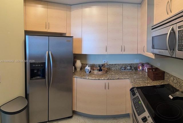 2625 NE 14th Ave 406, Wilton Manors, FL 33334