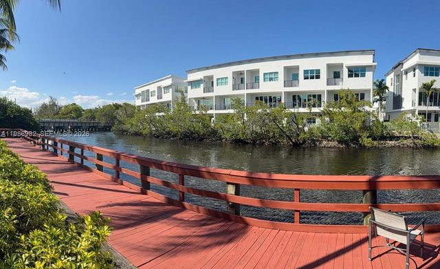 2625 NE 14th Ave 406, Wilton Manors, FL 33334