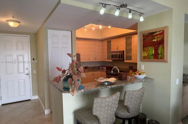 2625 NE 14th Ave 406, Wilton Manors, FL 33334