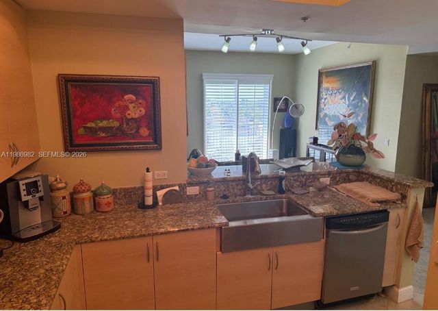 2625 NE 14th Ave 406, Wilton Manors, FL 33334