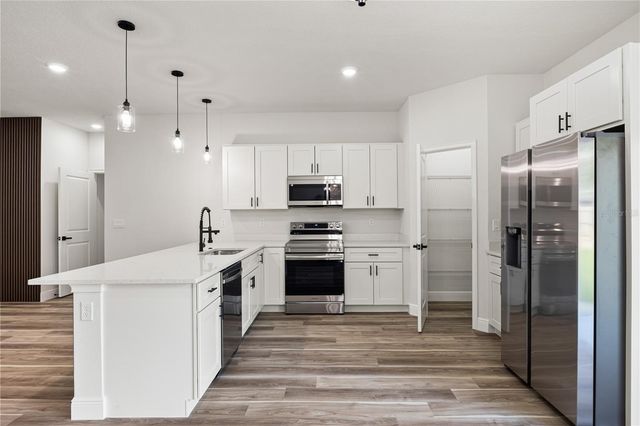 5217 SW 165TH STREET ROAD, Ocala, FL 34473