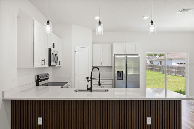 5217 SW 165TH STREET ROAD, Ocala, FL 34473