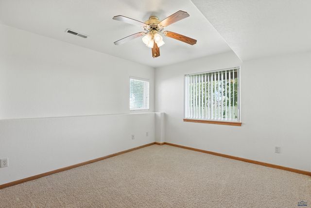 944 STAHL CT, Rapid City, SD 57701