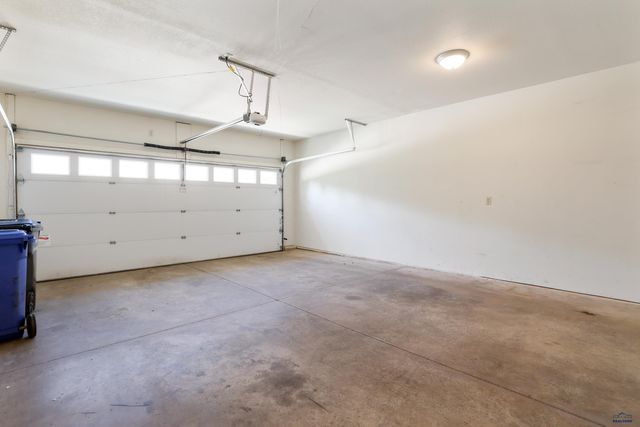 944 STAHL CT, Rapid City, SD 57701