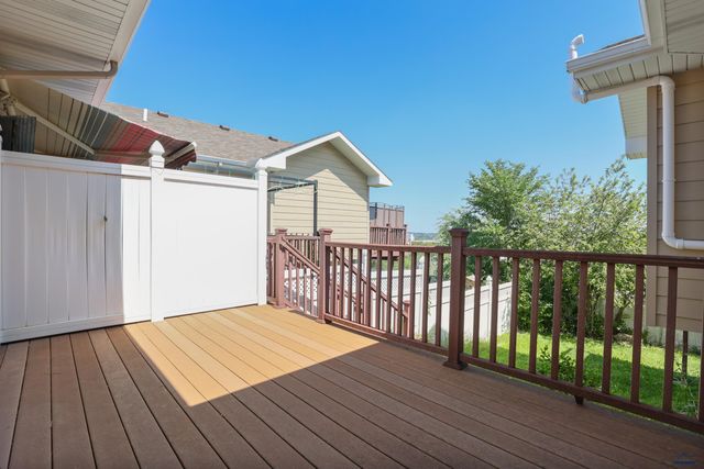 944 STAHL CT, Rapid City, SD 57701