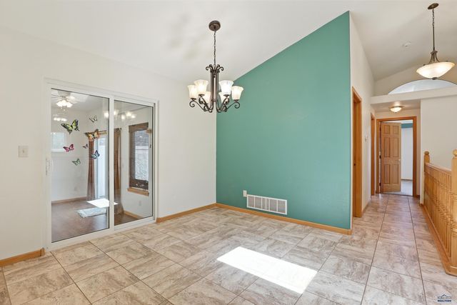 944 STAHL CT, Rapid City, SD 57701