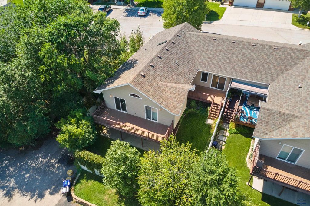 944 STAHL CT, Rapid City, SD 57701