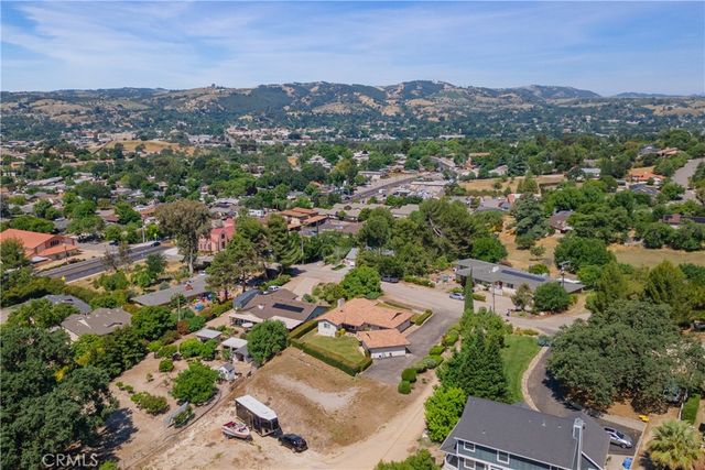726 N Trigo Ln, Paso Robles, CA 93446