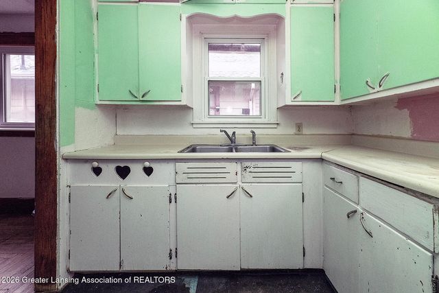 927 Mahlon Street, Lansing, MI 48906