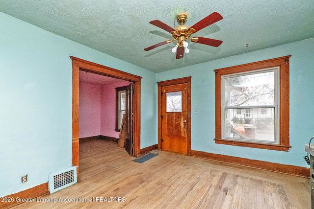 927 Mahlon Street, Lansing, MI 48906