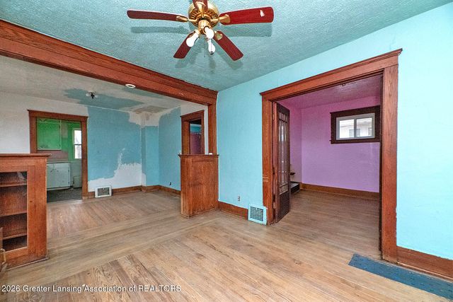 927 Mahlon Street, Lansing, MI 48906