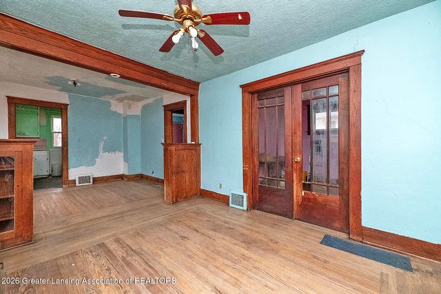 927 Mahlon Street, Lansing, MI 48906