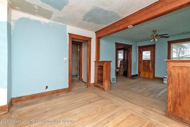 927 Mahlon Street, Lansing, MI 48906