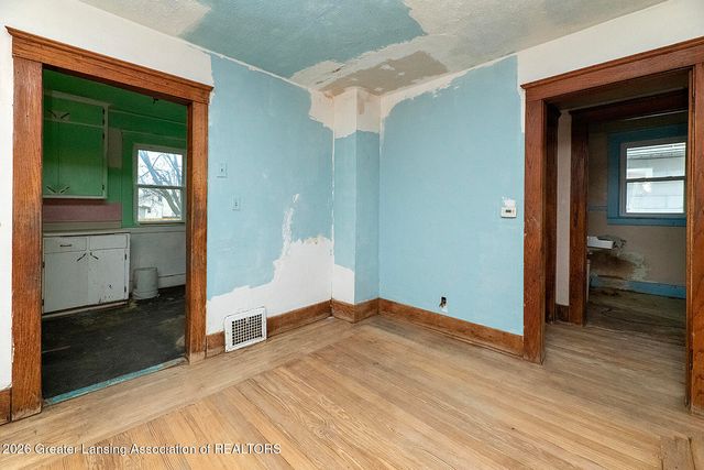 927 Mahlon Street, Lansing, MI 48906