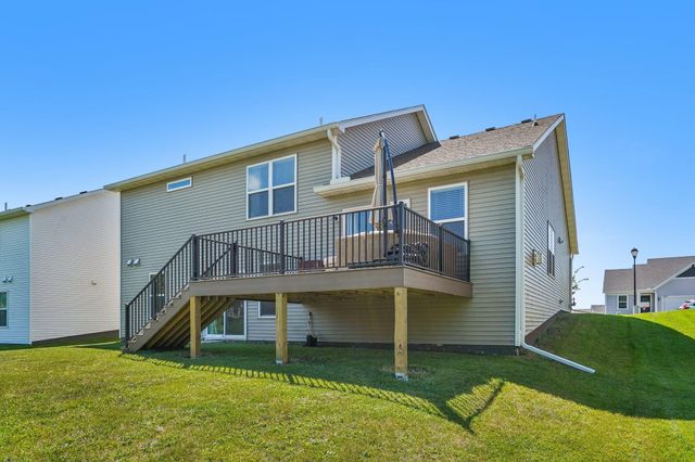 1066 Meadow Lane, Waconia, MN 55387