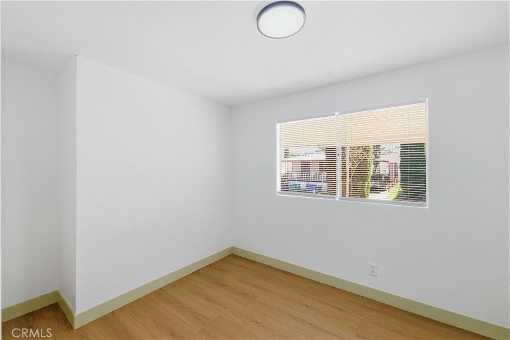 Image 15 of property listing at 4444 E R, Palmdale, CA 93552