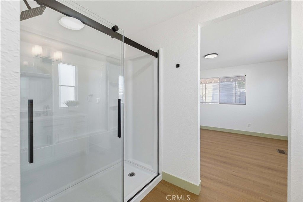 Image 20 of property listing at 4444 E R, Palmdale, CA 93552