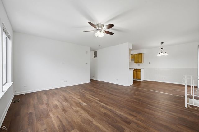 13 Elm Court 1, Bolingbrook, IL 60440