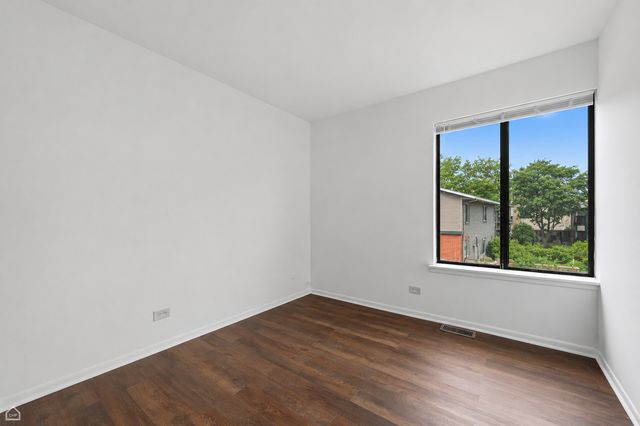 13 Elm Court 1, Bolingbrook, IL 60440